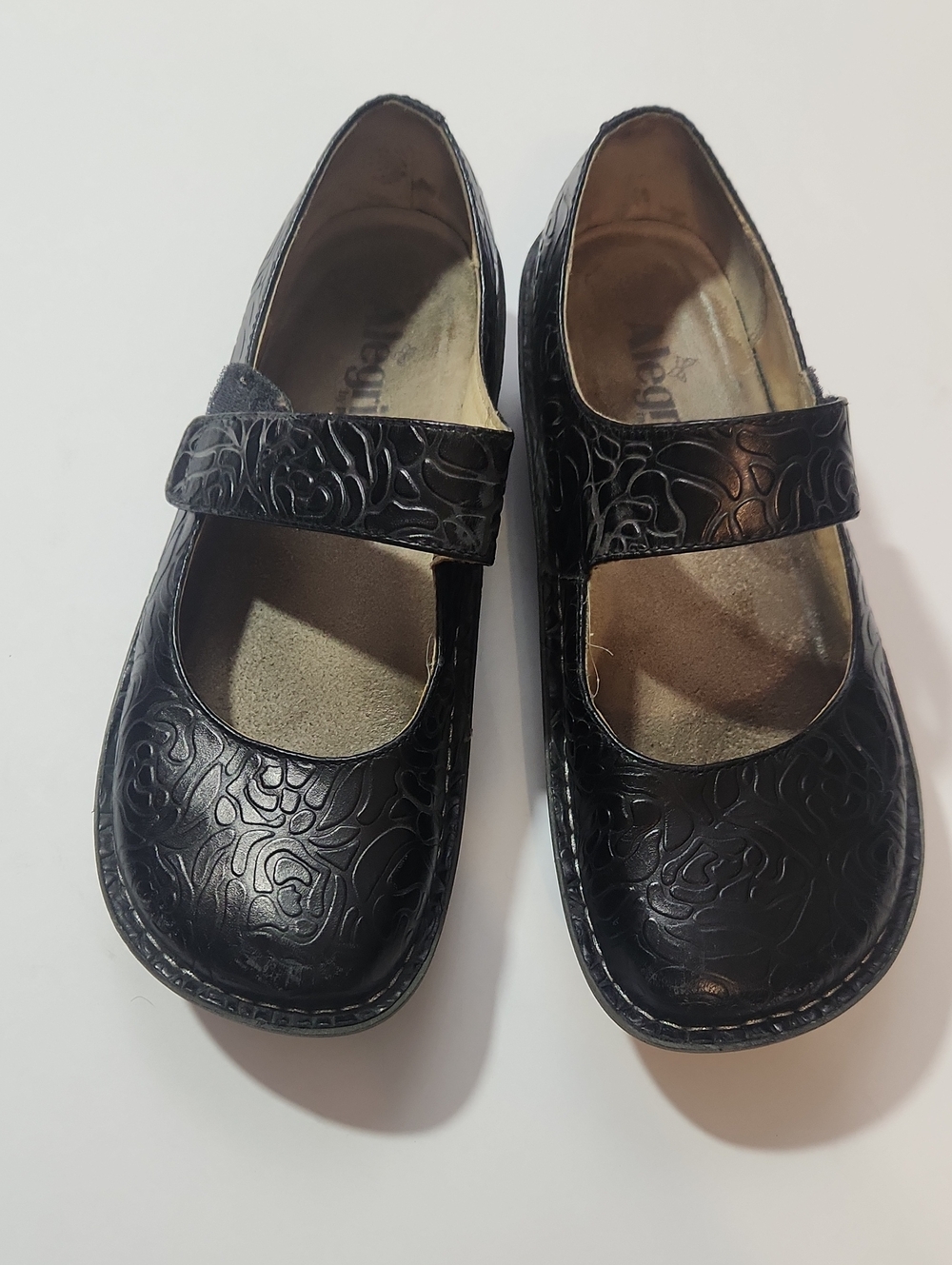 Alegria Paloma Black Embossed Rose Mary Jane Shoes, Size 8, AS IS